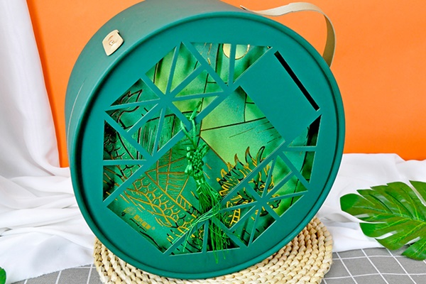 创意镂空礼盒包装